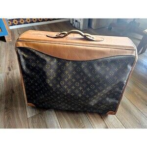 LOUIS VUITTON travel SUITCACASE vintage
